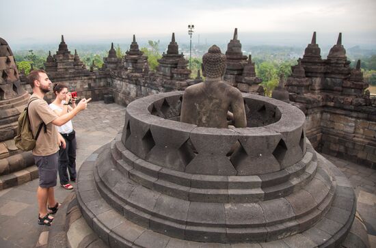 Буддийский храмовый комплекс Борободур