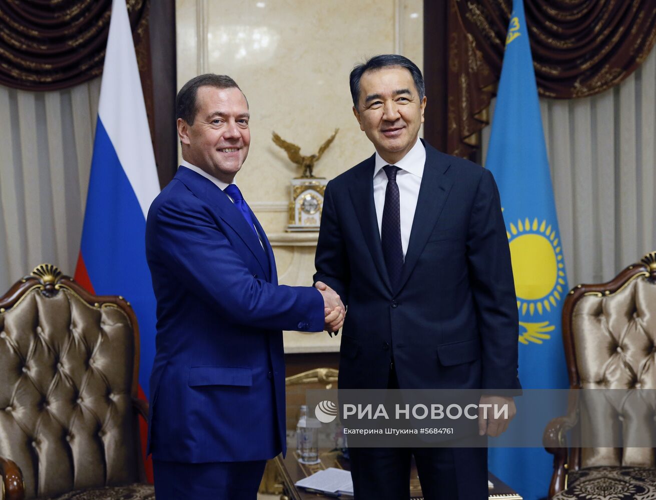 Официальный визит премьер-министра РФ Д. Медведева в Казахстан