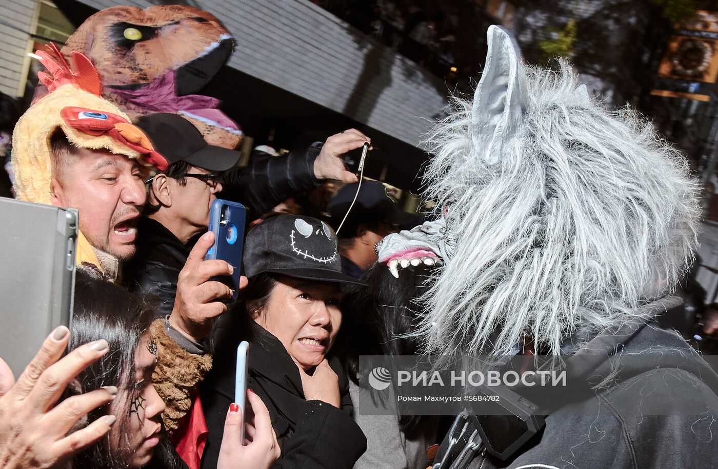 Парад по случаю Хэллоуина в Нью-Йорке