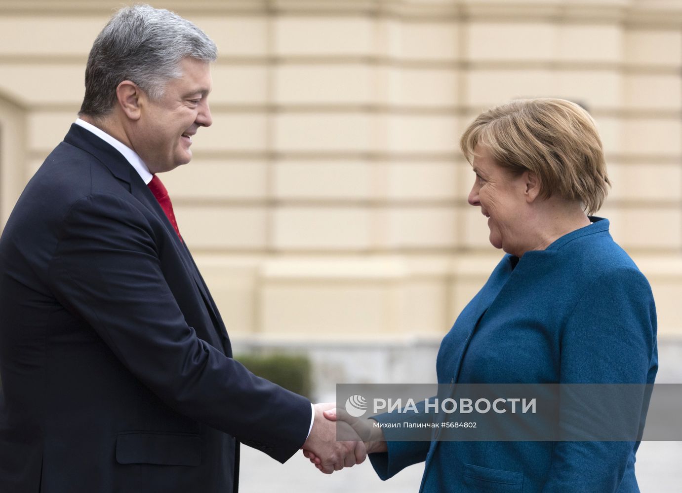 Встреча президента Украины П. Порошенко и канцлера Германии А. Меркель в Киеве