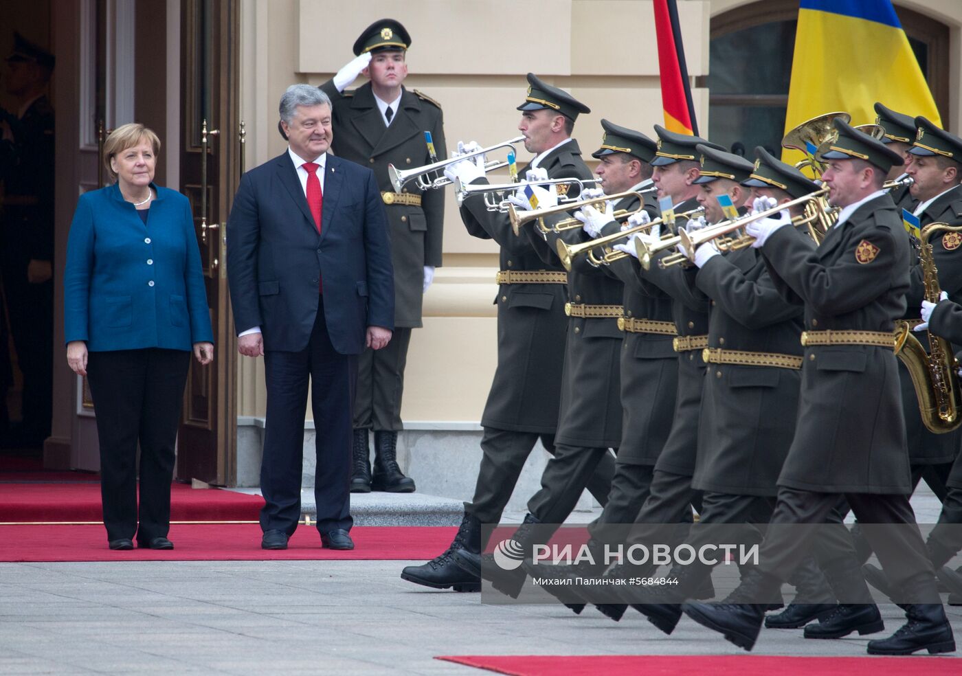 Встреча президента Украины П. Порошенко и канцлера Германии А. Меркель в Киеве