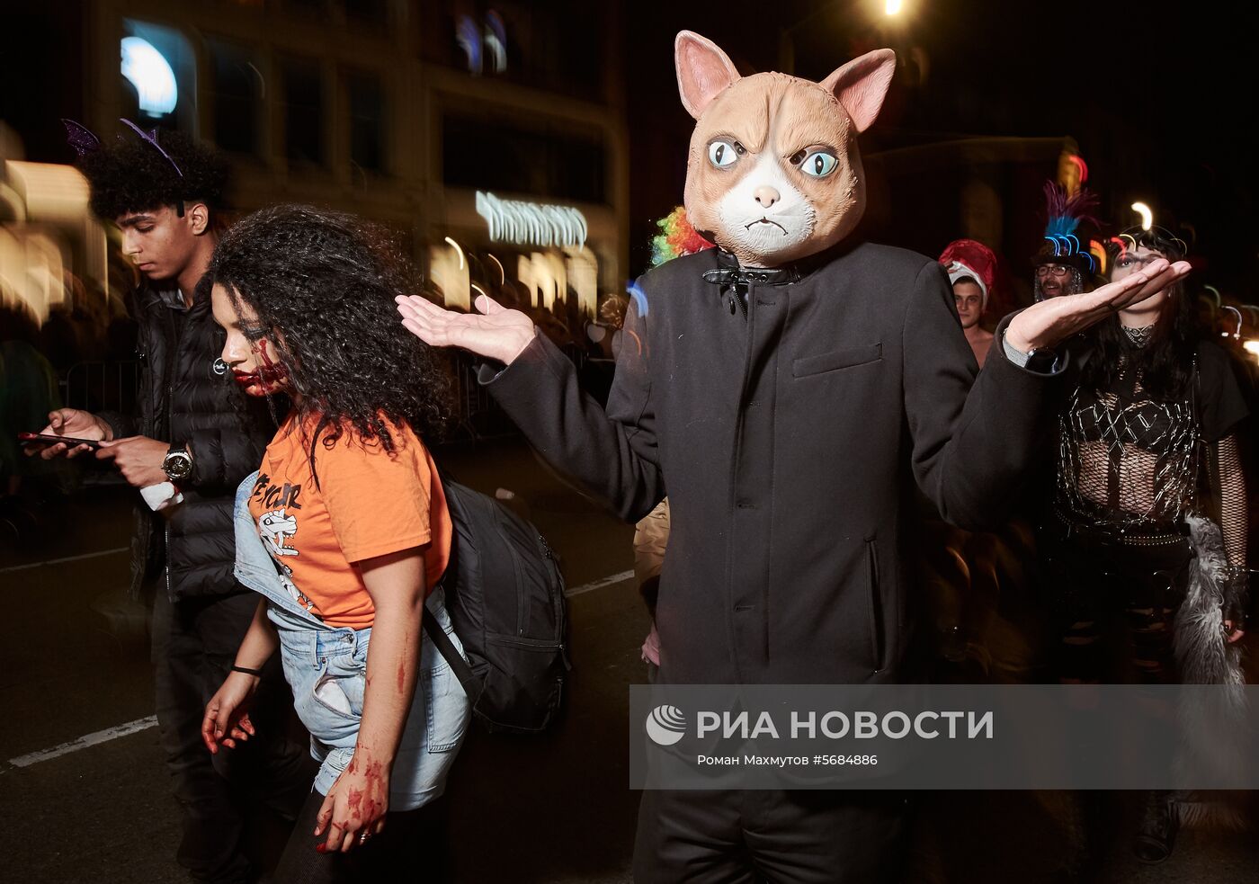 Парад по случаю Хэллоуина в Нью-Йорке