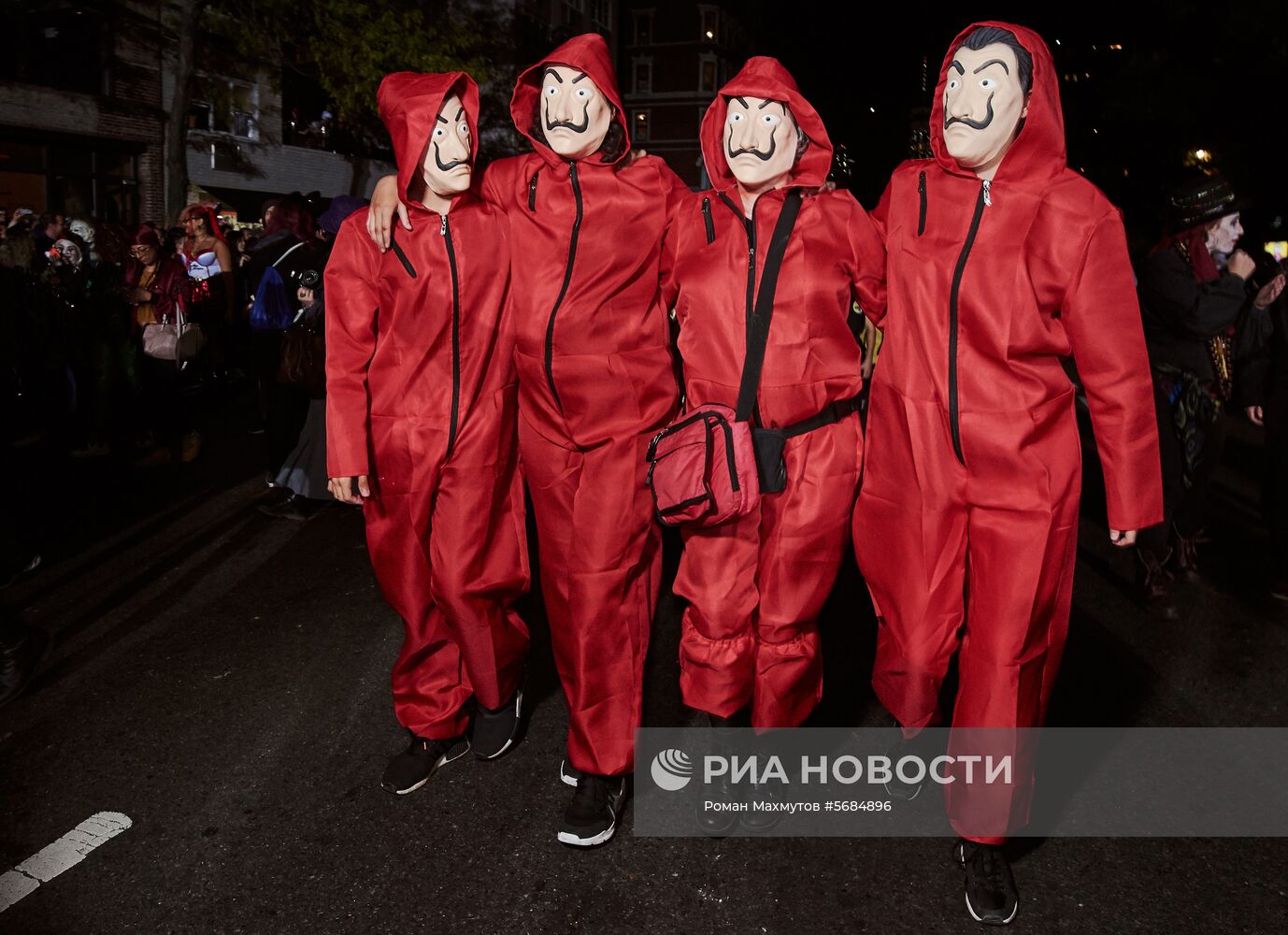 Парад по случаю Хэллоуина в Нью-Йорке