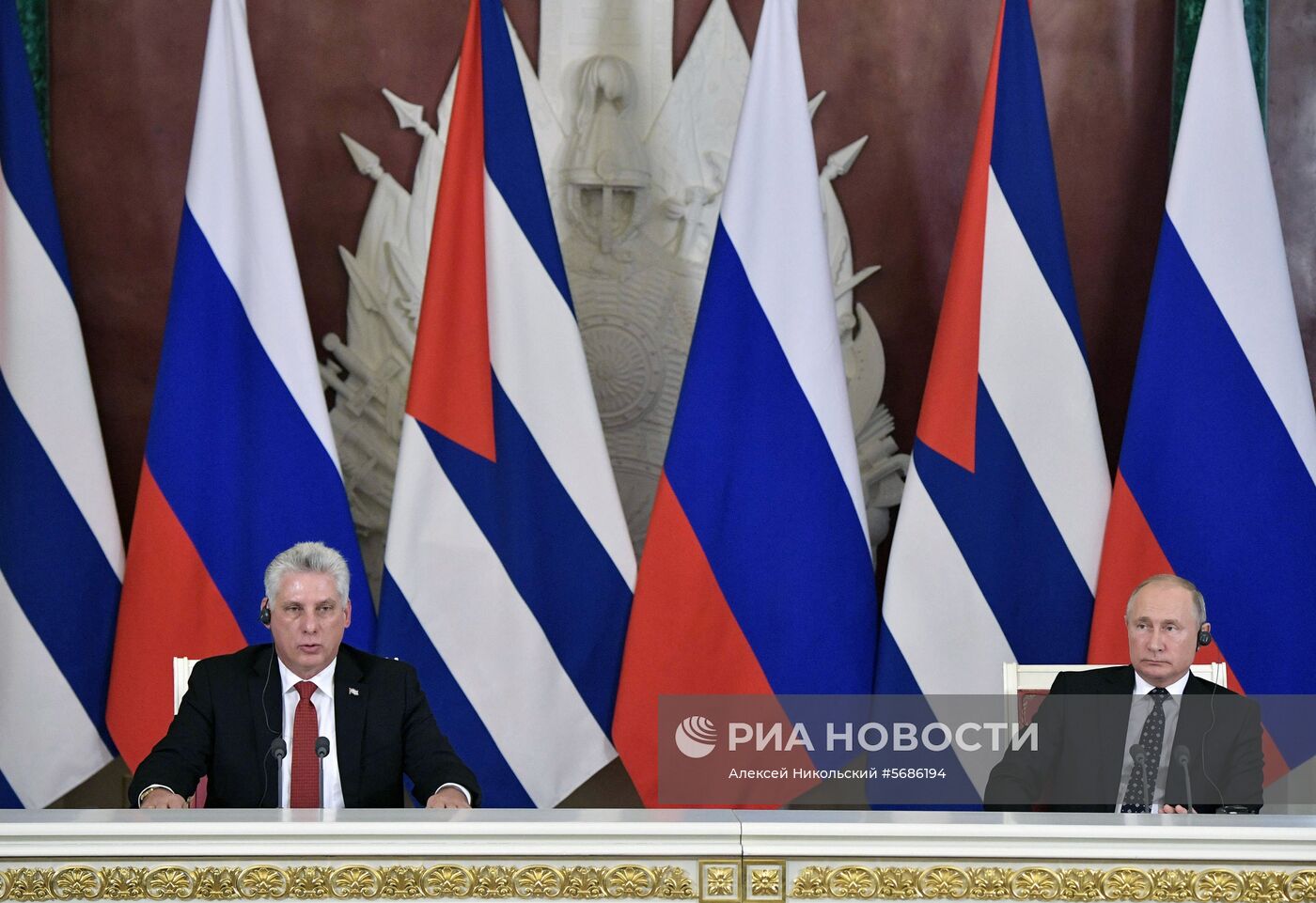 Президент РФ В. Путин встретился с председателем Госсовета Кубы М. Диас-Канелем Бермудесом