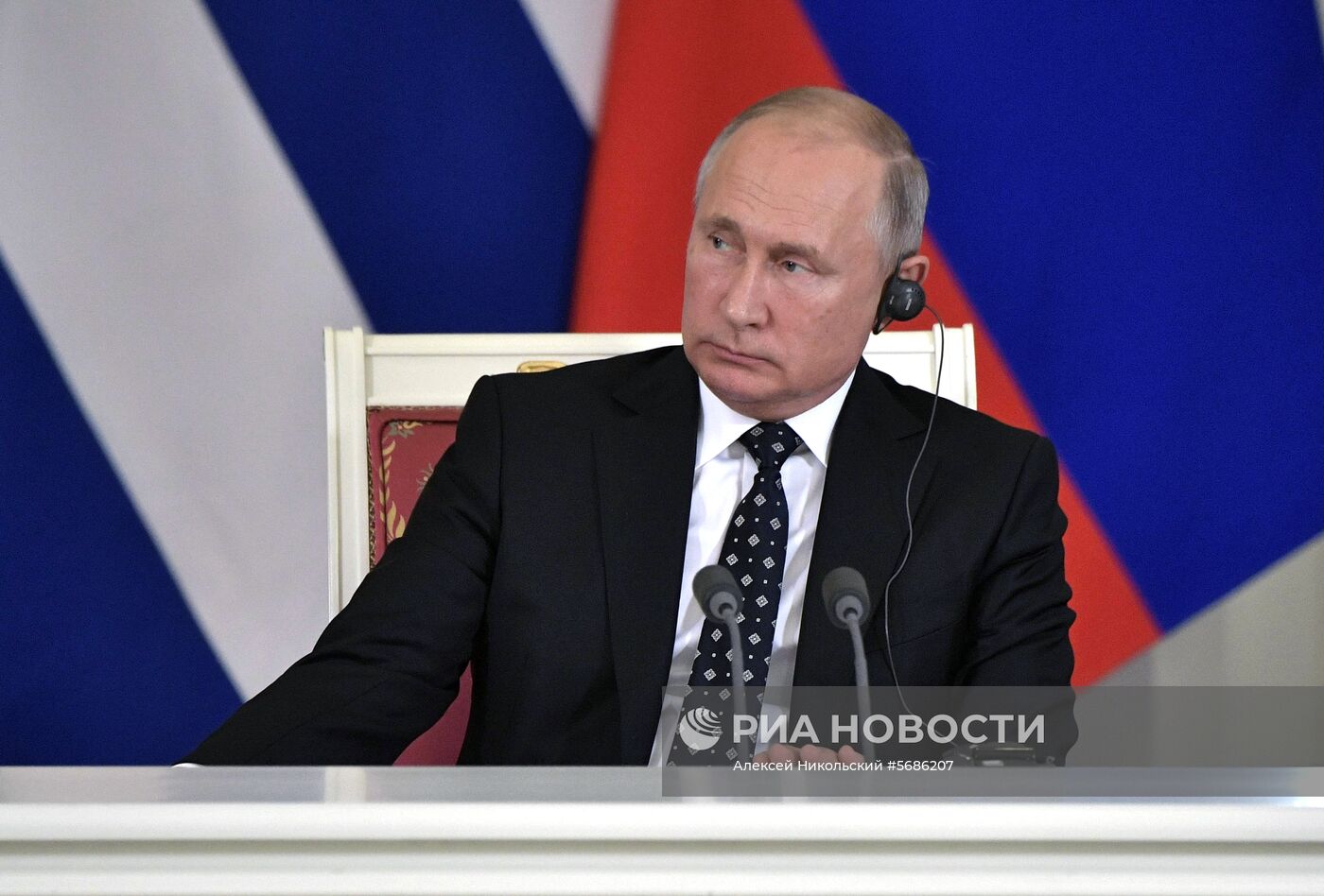 Президент РФ В. Путин встретился с председателем Госсовета Кубы М. Диас-Канелем Бермудесом