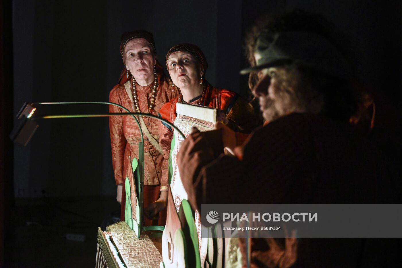 Гастрольный тур Московского кукольного театра "Душегреи" в Европе