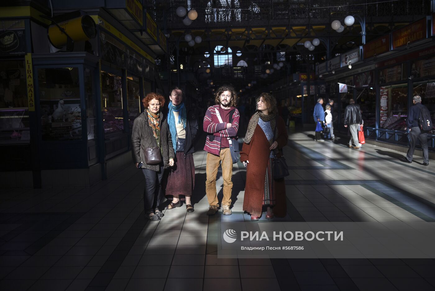 Гастрольный тур Московского кукольного театра "Душегреи" в Европе