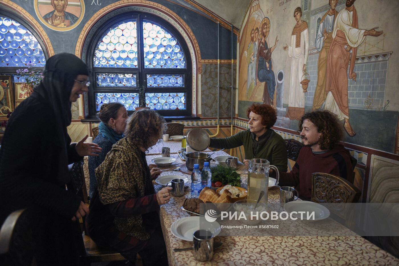 Гастрольный тур Московского кукольного театра "Душегреи" в Европе