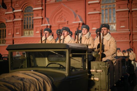 Репетиция  марша, посвященного 77-й годовщине парада 1941 года