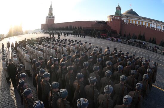 Репетиция  марша, посвященного 77-й годовщине парада 1941 года