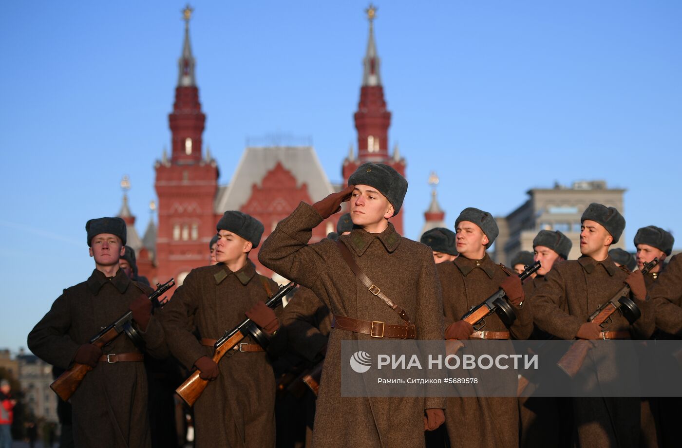 Репетиция марша, посвященного 77-й годовщине парада 1941 года