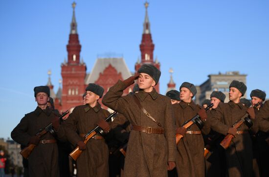 Репетиция  марша, посвященного 77-й годовщине парада 1941 года