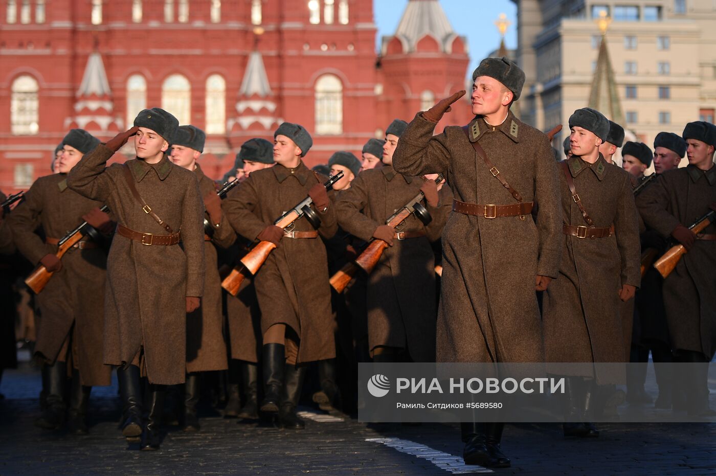 Репетиция  марша, посвященного 77-й годовщине парада 1941 года