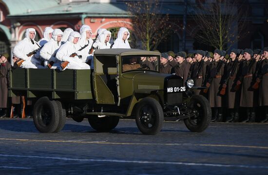 Репетиция  марша, посвященного 77-й годовщине парада 1941 года