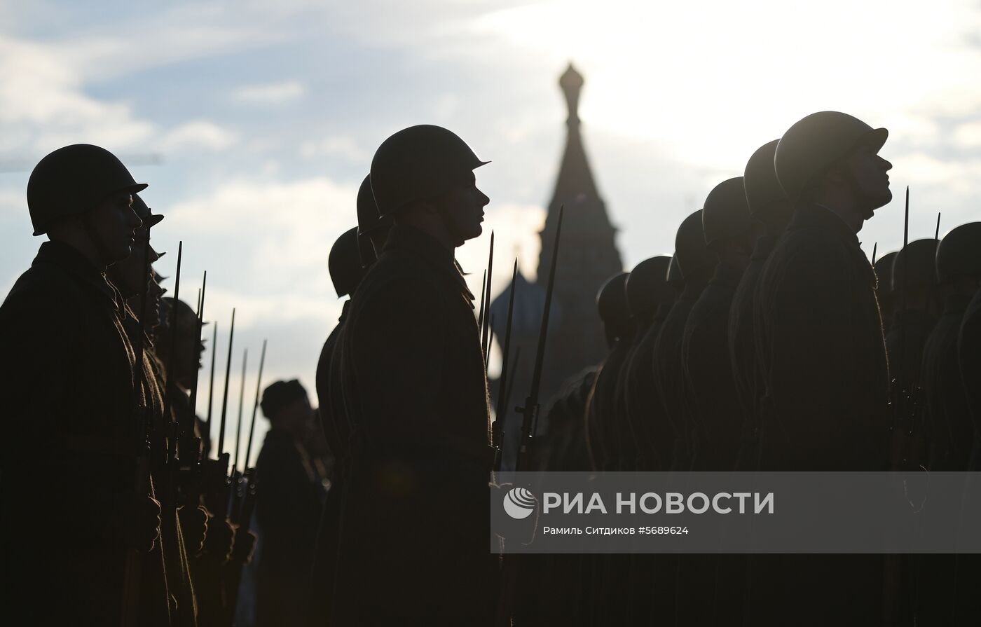 Репетиция марша, посвященного 77-й годовщине парада 1941 года