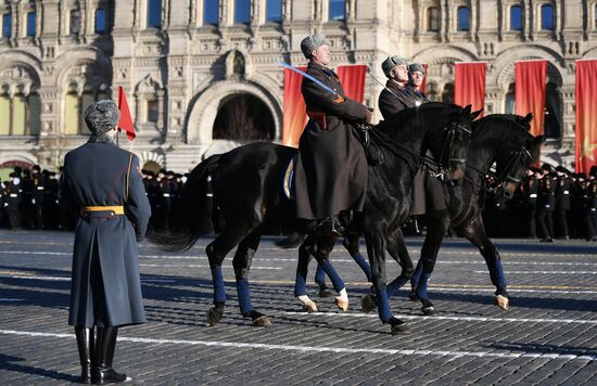 Репетиция  марша, посвященного 77-й годовщине парада 1941 года