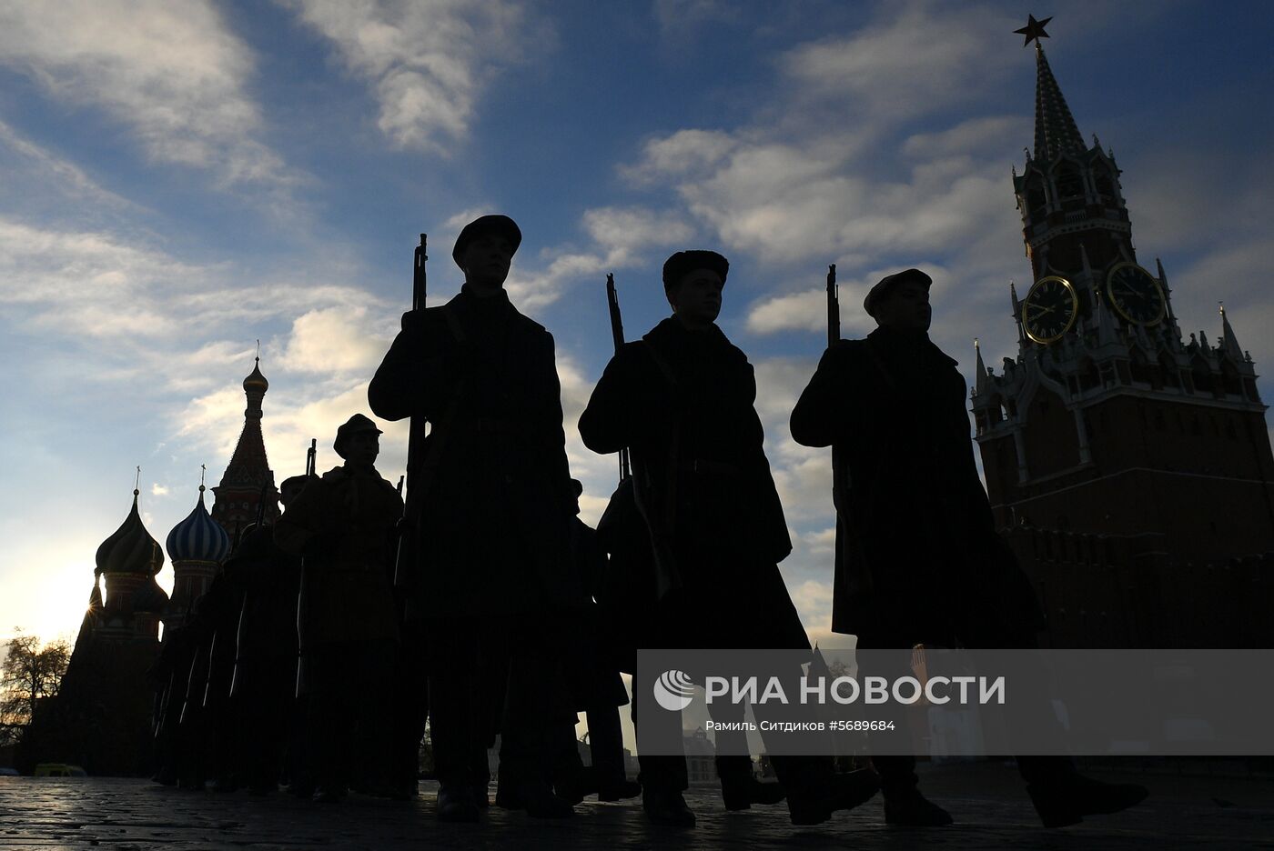 Репетиция марша, посвященного 77-й годовщине парада 1941 года