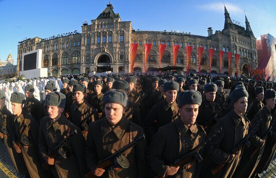 Репетиция  марша, посвященного 77-й годовщине парада 1941 года