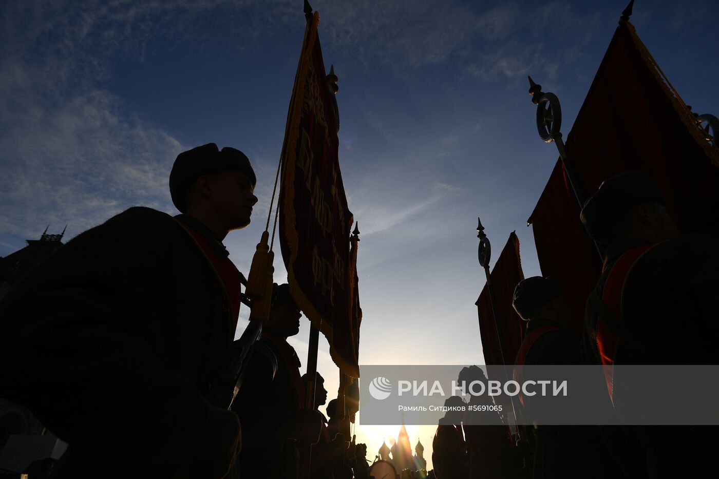 Марш, приуроченный к 77-й годовщине парада 1941 года