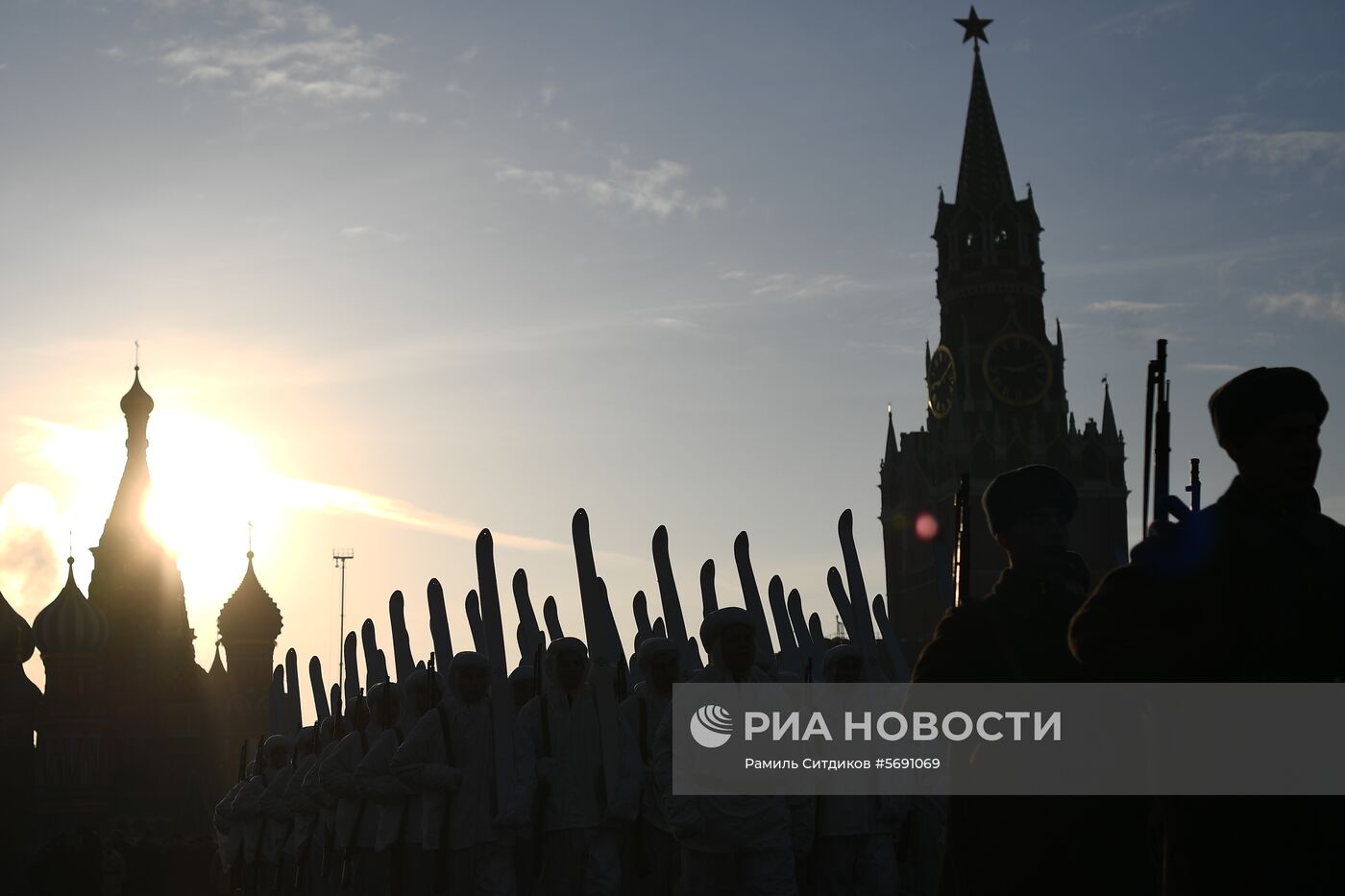 Марш, приуроченный к 77-й годовщине парада 1941 года