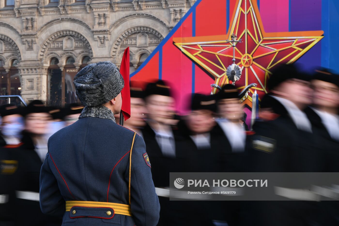 Марш, приуроченный к 77-й годовщине парада 1941 года