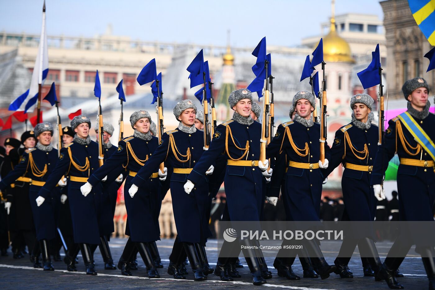 Марш, приуроченный к 77-й годовщине парада 1941 года 