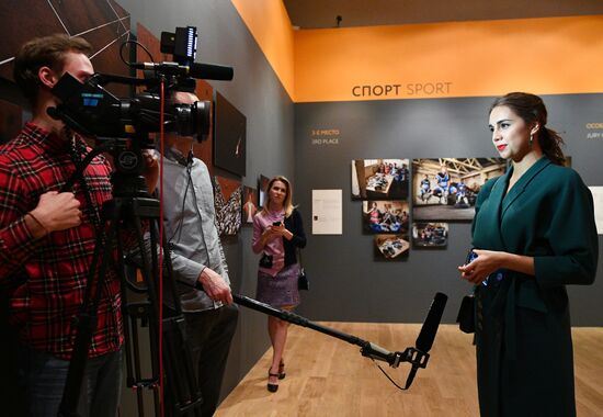 Открытие выставки победителей IV международного конкурса имени А. Стенина