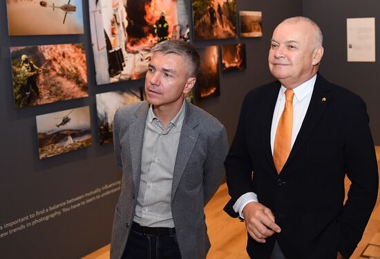 Открытие выставки победителей IV международного конкурса имени А. Стенина