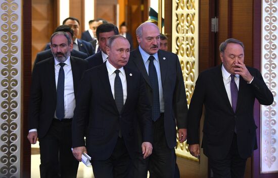 Визит президента РФ В. Путина в Казахстан
