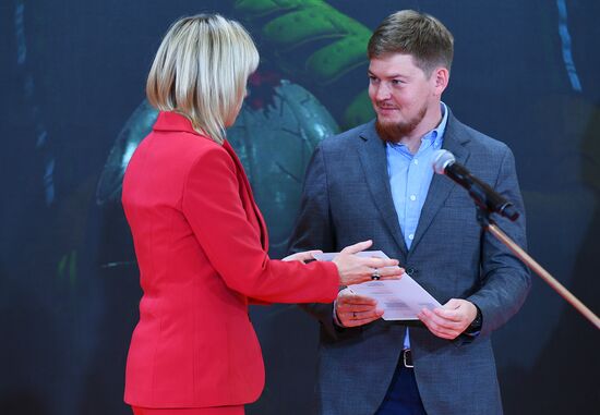 Открытие выставки победителей IV международного конкурса имени А. Стенина