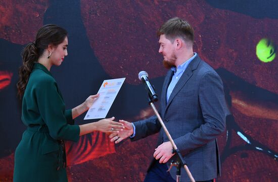 Открытие выставки победителей IV международного конкурса имени А. Стенина