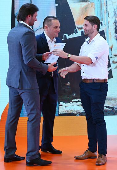 Открытие выставки победителей IV международного конкурса имени А. Стенина