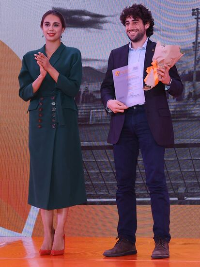 Открытие выставки победителей IV международного конкурса имени А. Стенина