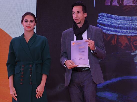 Открытие выставки победителей IV международного конкурса имени А. Стенина