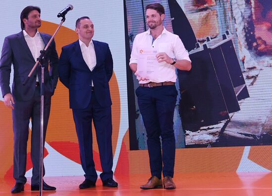 Открытие выставки победителей IV международного конкурса имени А. Стенина