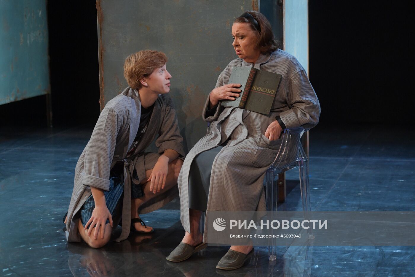 Спектакль "Офелия боится воды" в МХТ им. А.П. Чехова