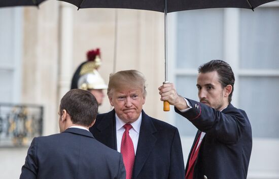 Встреча Э. Макрона и Д. Трампа в Париже