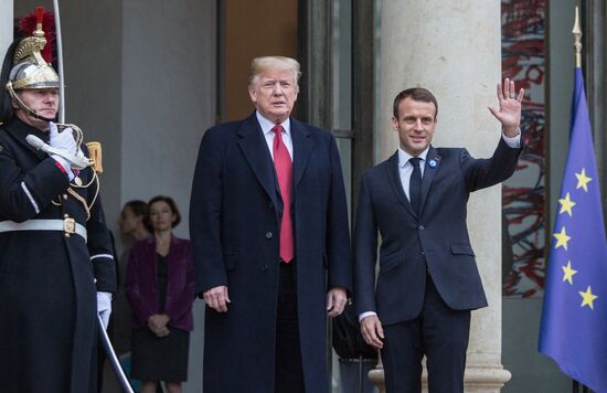 Встреча Э. Макрона и Д. Трампа в Париже