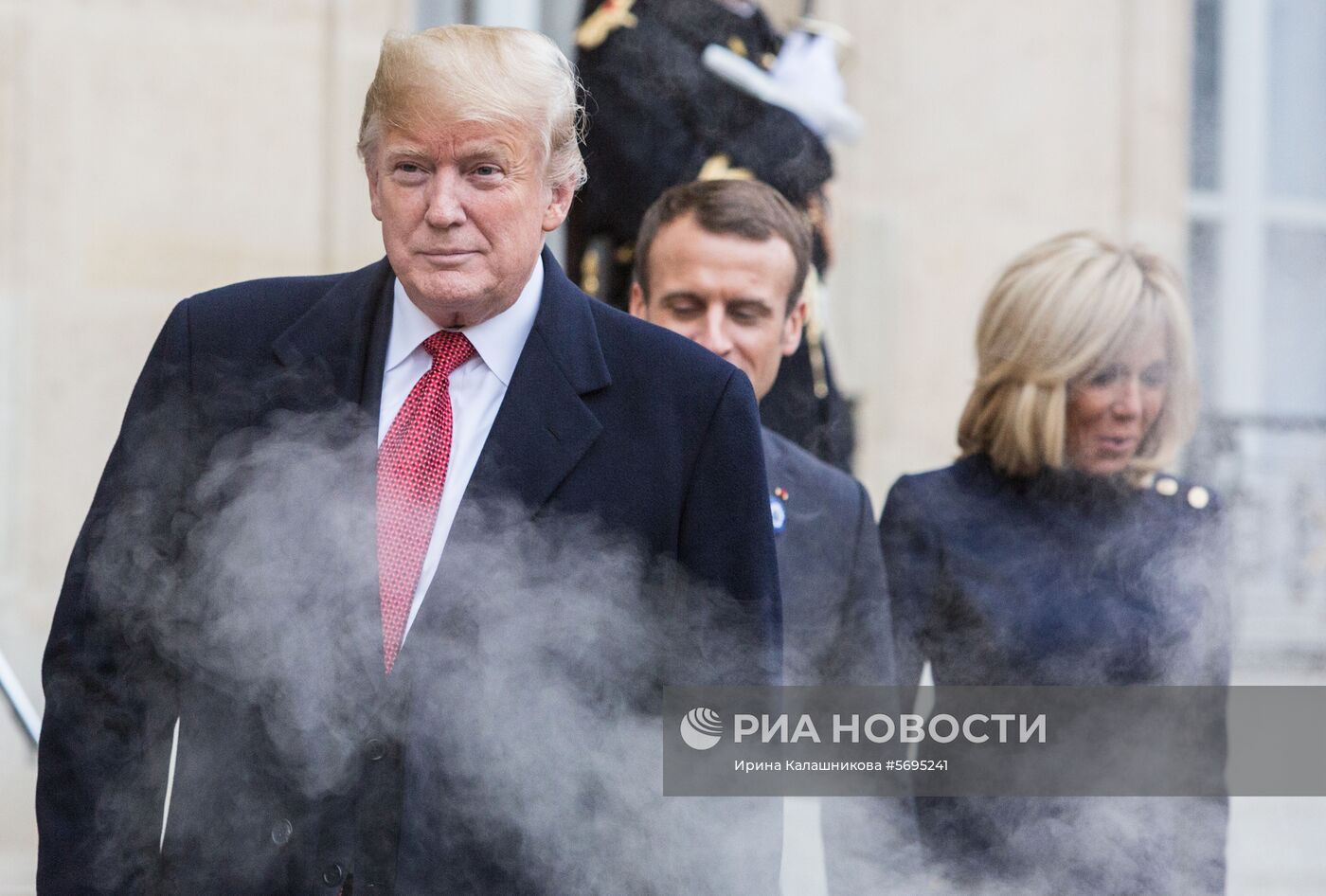 Встреча Э. Макрона и Д. Трампа в Париже