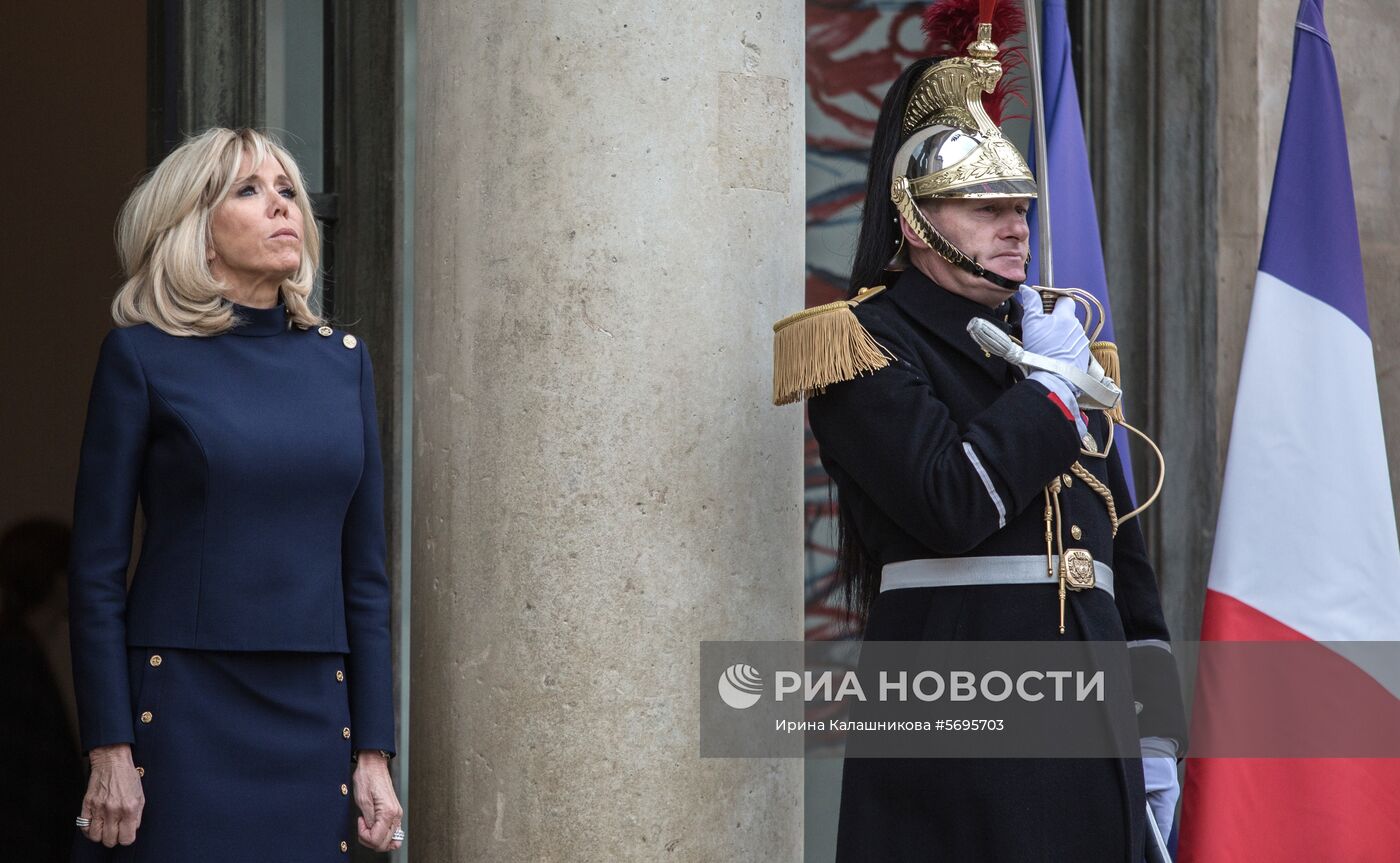 Встреча Э. Макрона и Д. Трампа в Париже