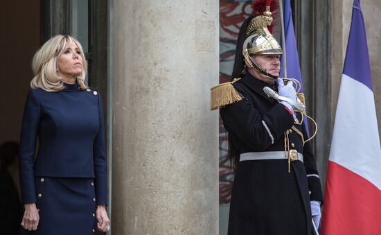 Встреча Э. Макрона и Д. Трампа в Париже