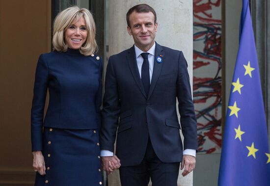 Встреча Э. Макрона и Д. Трампа в Париже