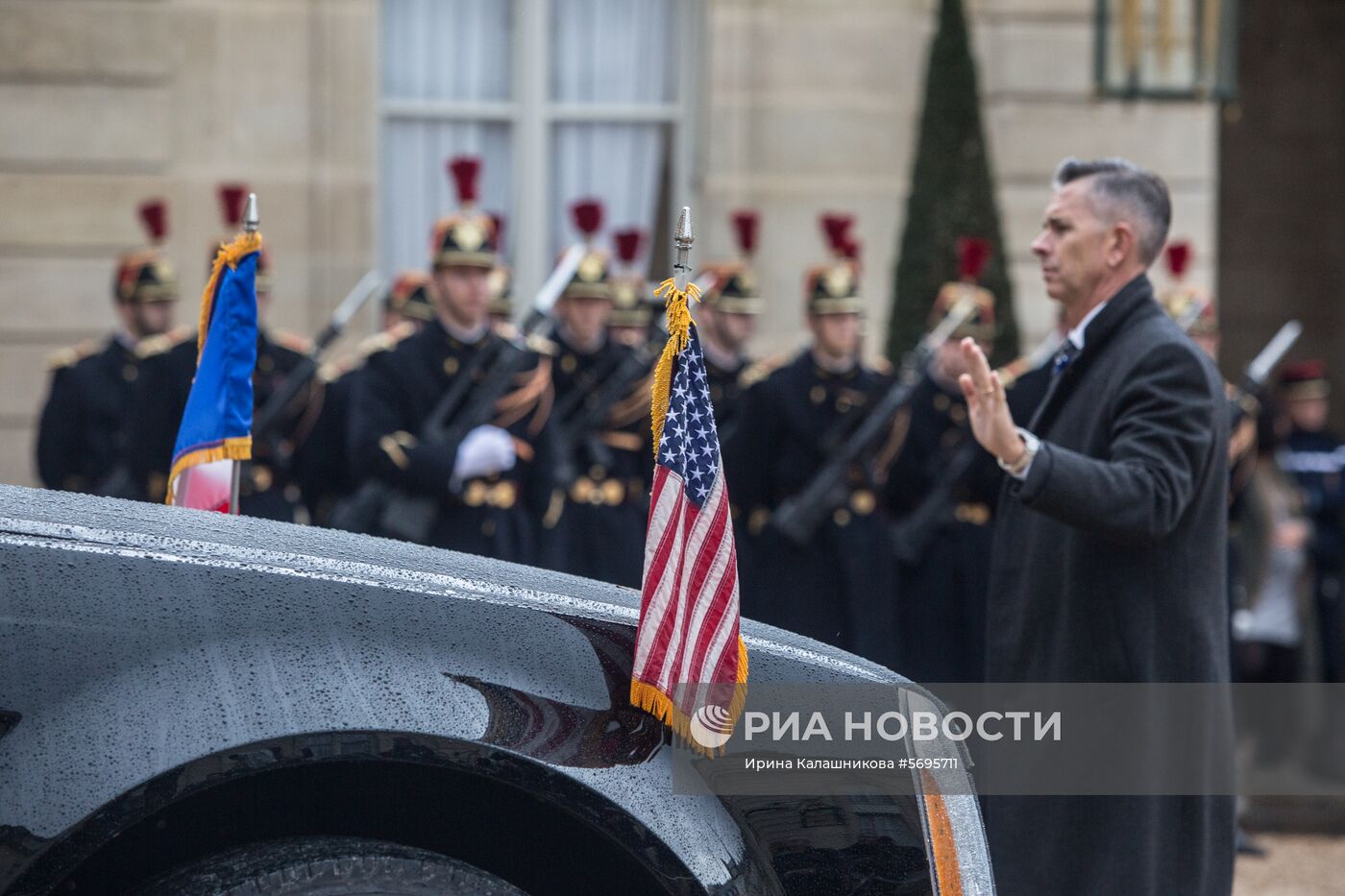 Встреча Э. Макрона и Д. Трампа в Париже
