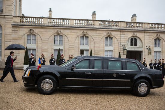 Встреча Э. Макрона и Д. Трампа в Париже