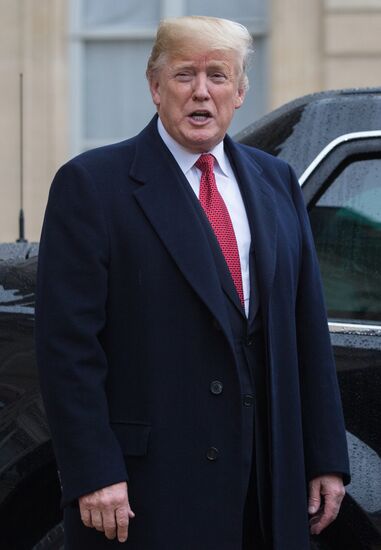 Встреча Э. Макрона и Д. Трампа в Париже