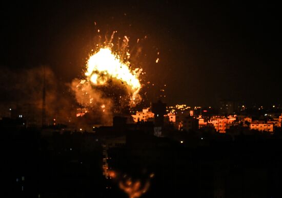 Израиль и сектор Газа обменялись ракетными ударами
