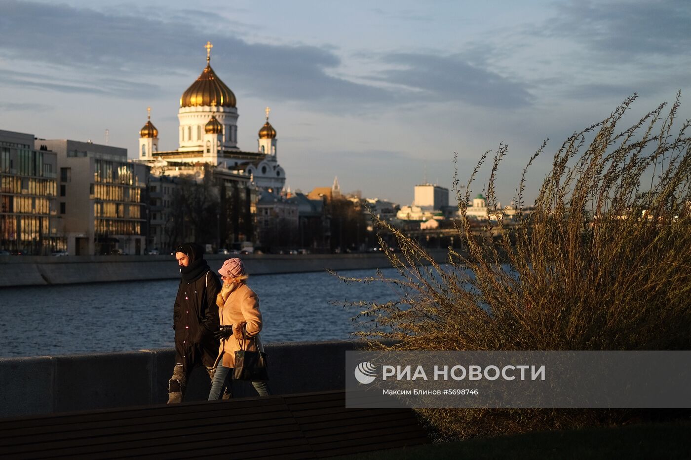 Крымская набережная в Москве