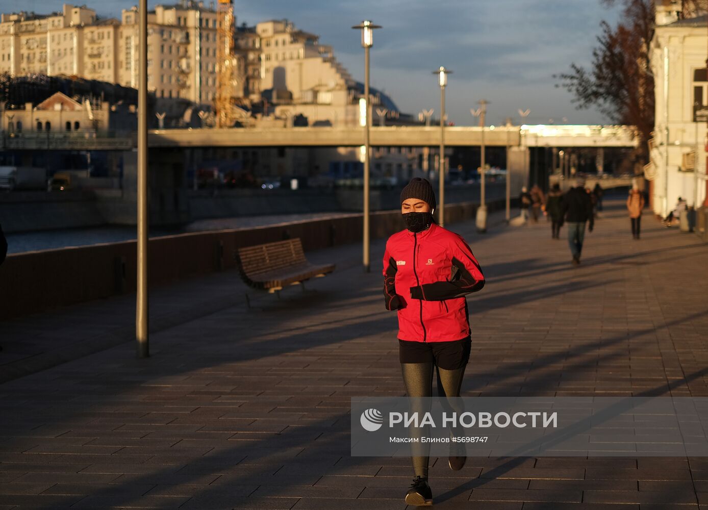 Крымская набережная в Москве