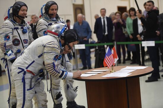 Комплексные экзаменационные тренировки экипажа МКС-58/59. День второй 