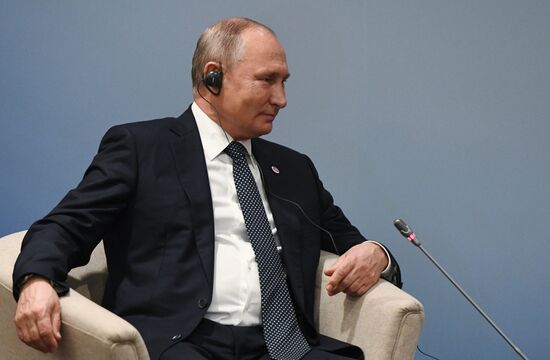 Визит президента РФ В. Путина в Сингапур. День второй